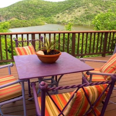 Between The Beaches Mango Villa Coral Bay Kiddel Bay Villa