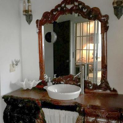 WHITE SEAGULL SUITE-4